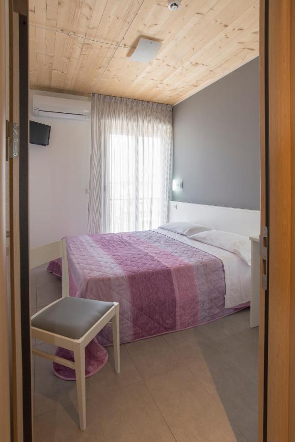 Hotel Atene リド・ディ・イエゾロ エクステリア 写真