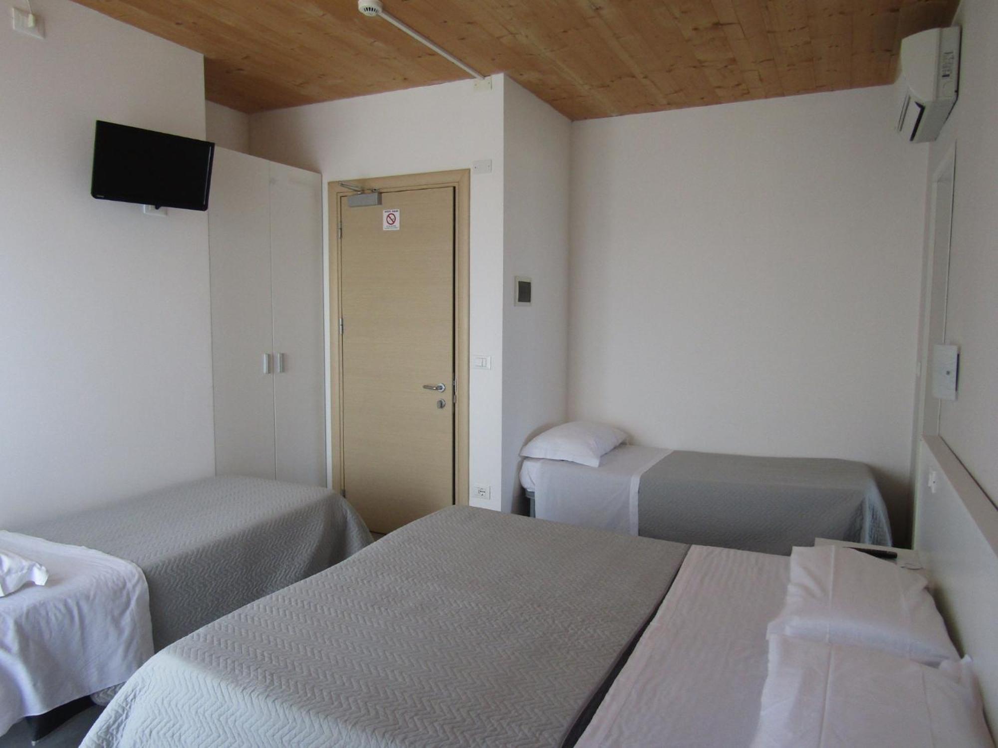 Hotel Atene リド・ディ・イエゾロ エクステリア 写真